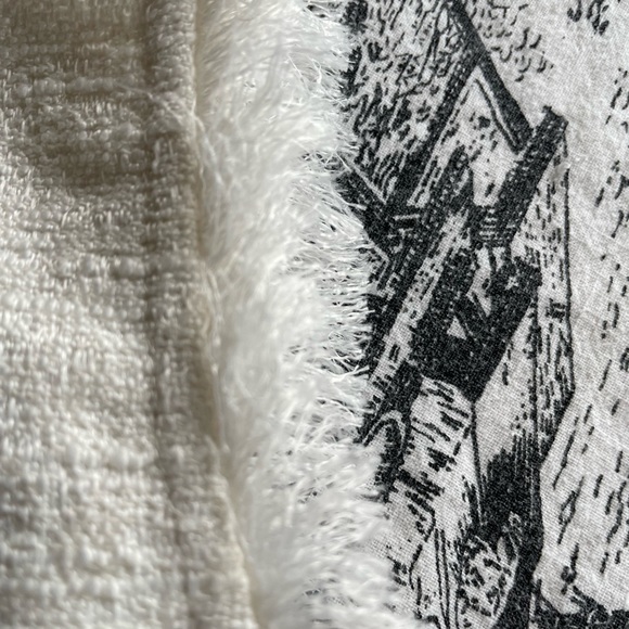 GUC -,ANN TAYLOR - Medium Top. - Picture 4 of 9